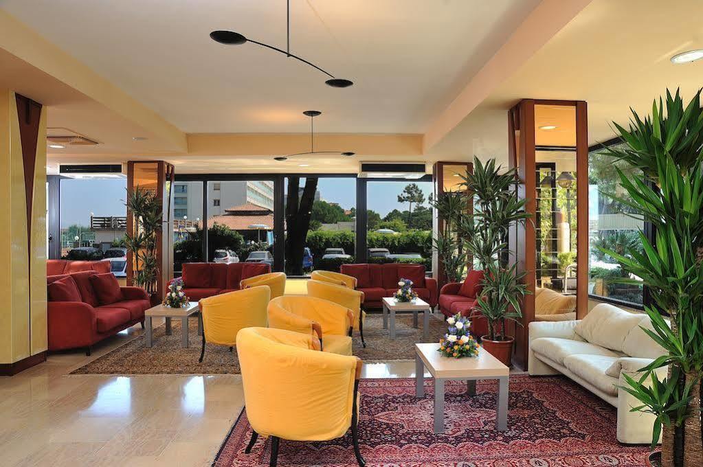 Hotel Ausonia 3*