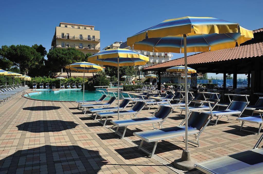 Ausonia Hotel